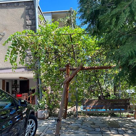 Elegaya Guest House Иджеван Екстериор снимка