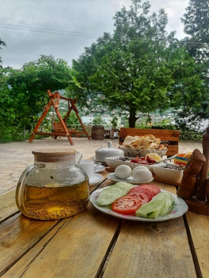 Elegaya Guest House Иджеван Екстериор снимка