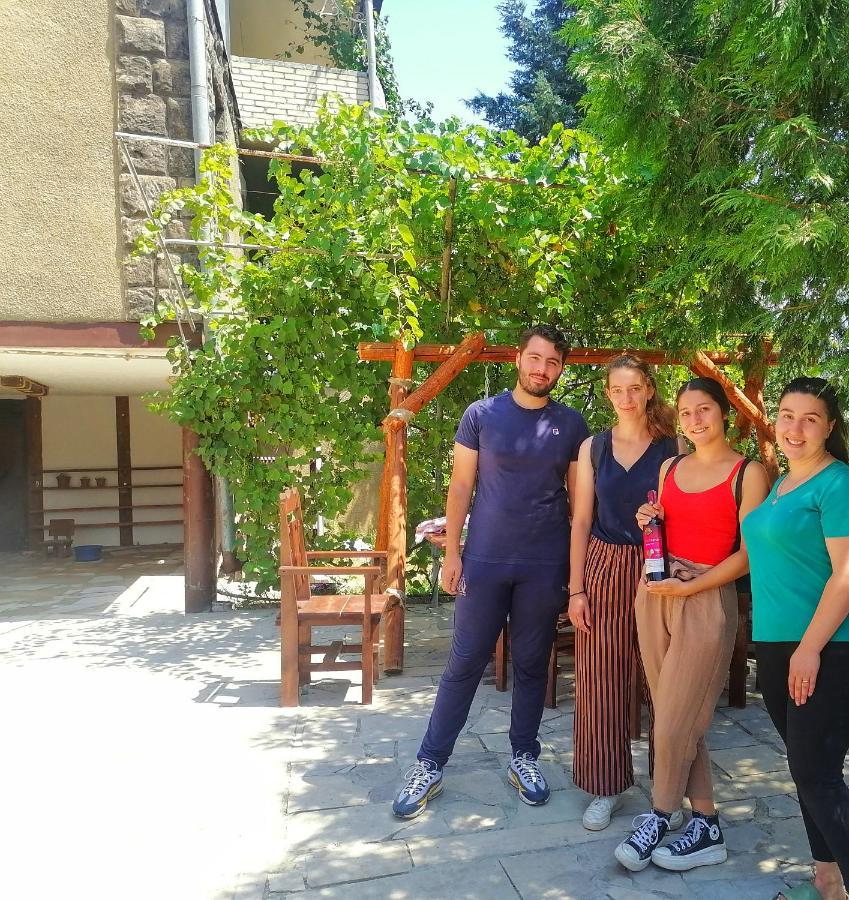 Elegaya Guest House Иджеван Екстериор снимка